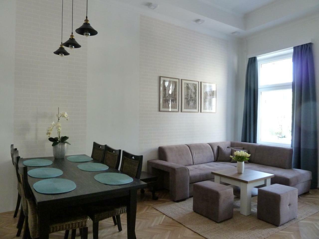 Kossuth Apartmanok Debrecen Exterior photo